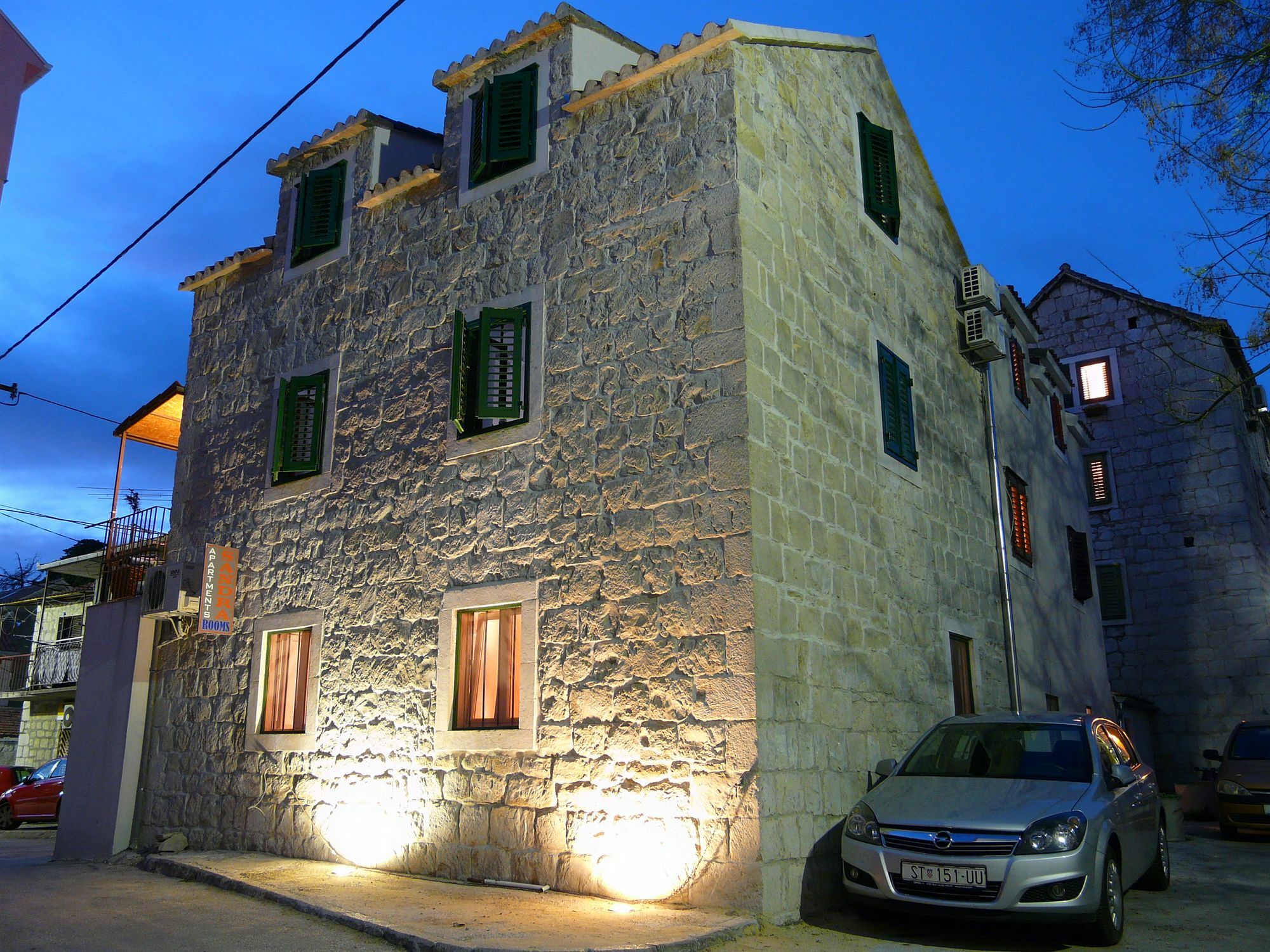 House Sandra Split Exterior photo